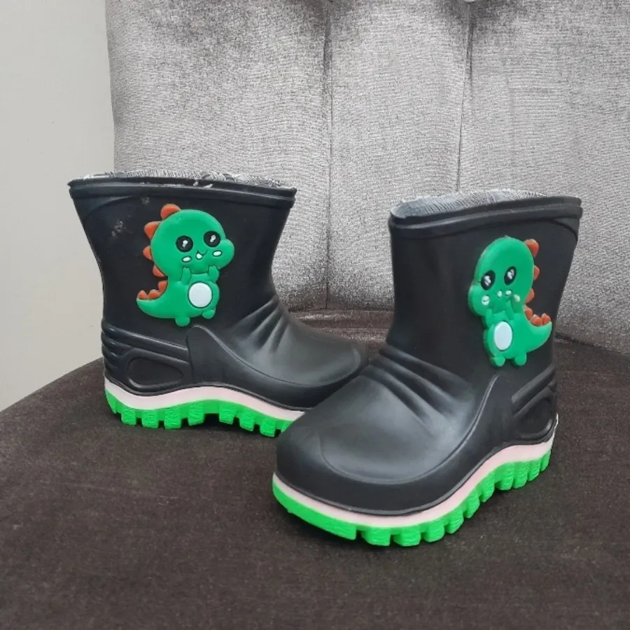 چکمه بچگانه