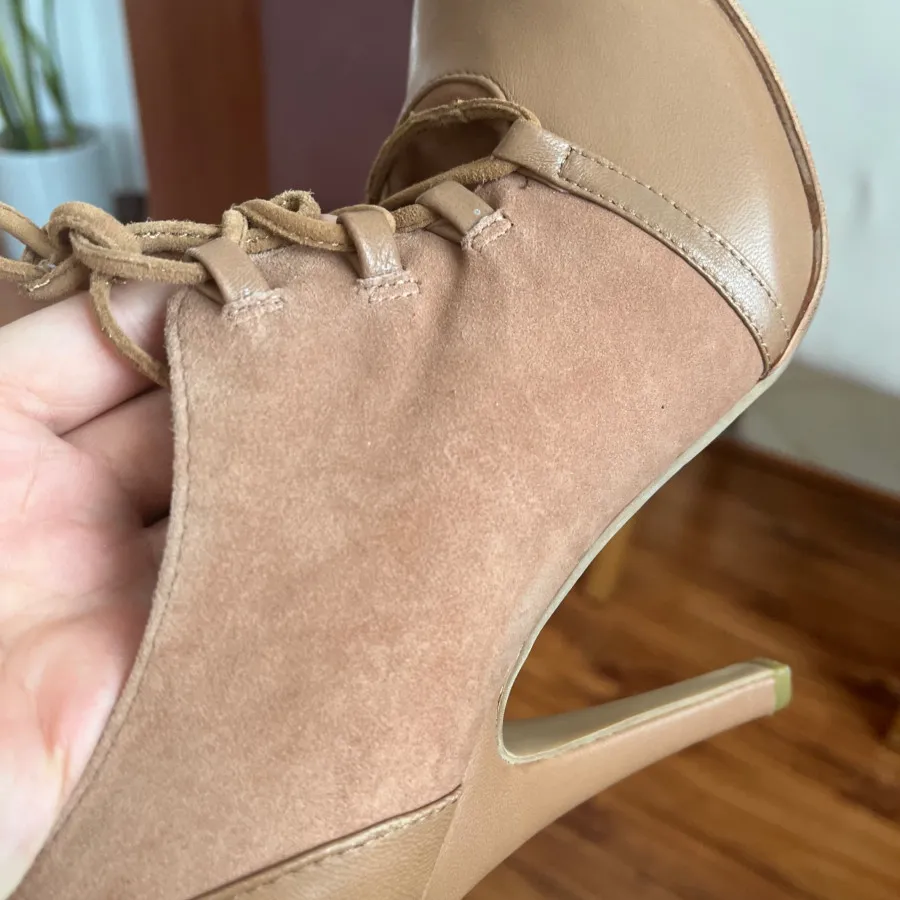 کفش بسیار شیک