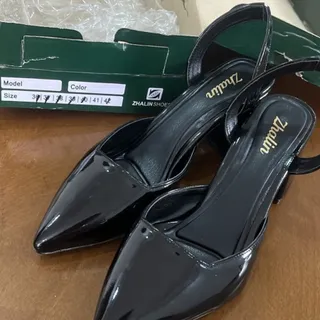 کفش پاشنه مربع