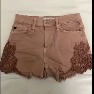 شلوار کوتاه گلبهی