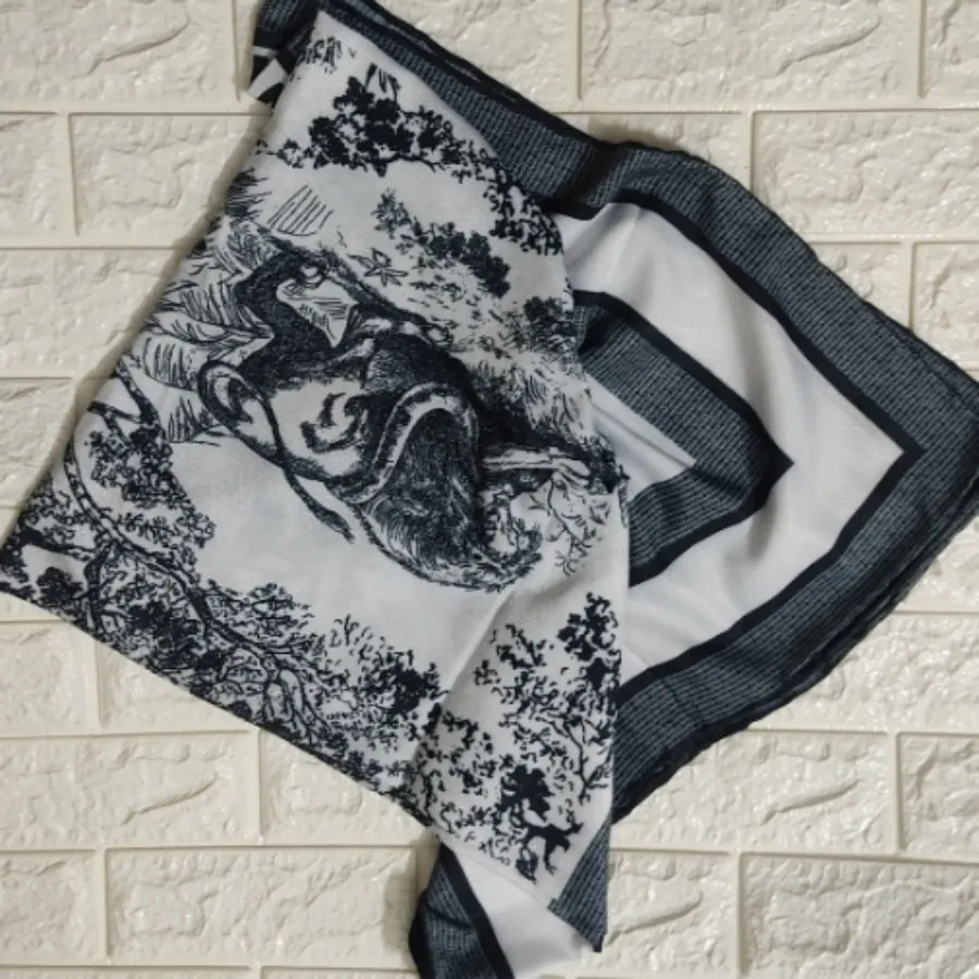 روسری طرح جنگل