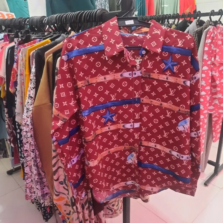 شومیز زرشکی