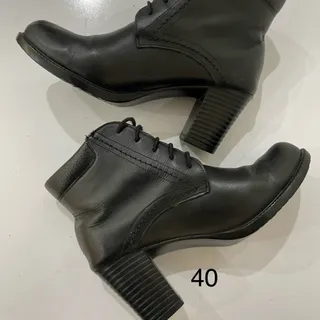 نیم بوت چرم 40