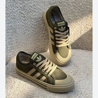 کتونی سه خط