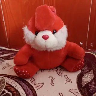عروسک خرگوش قرمز