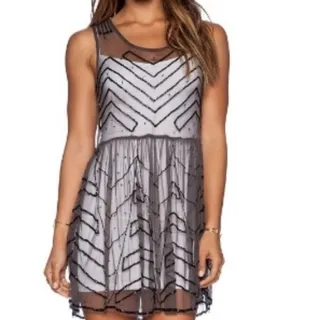 پیراهن سنگ دوزی