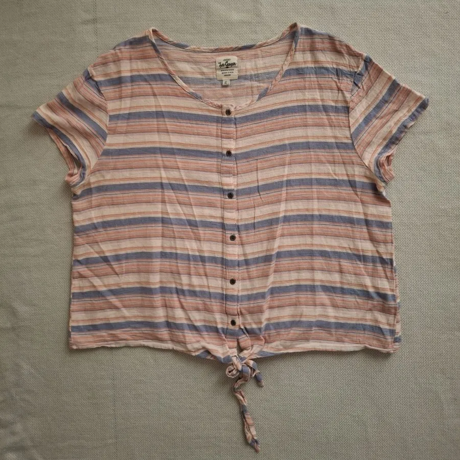 تیشرت دکمه دار گره ای