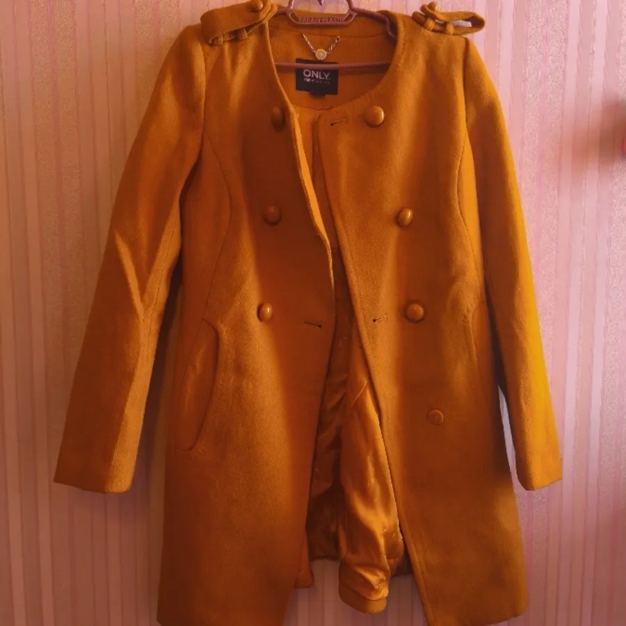پالتوی خردلی_نارنجی
