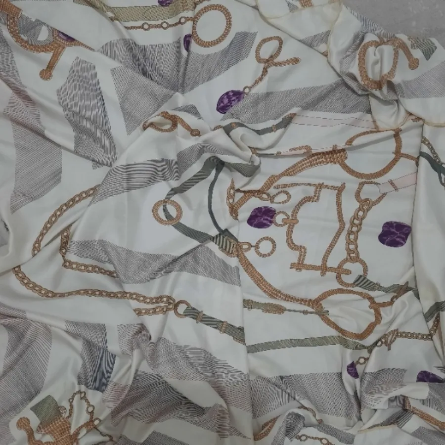 روسری قواره دار حریر