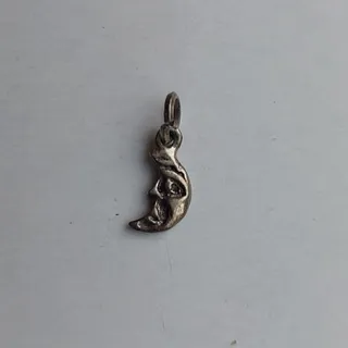 آویز ماه نقره