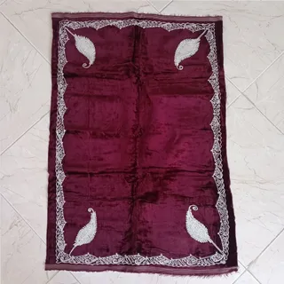 رومیزی مخمل قدیمی