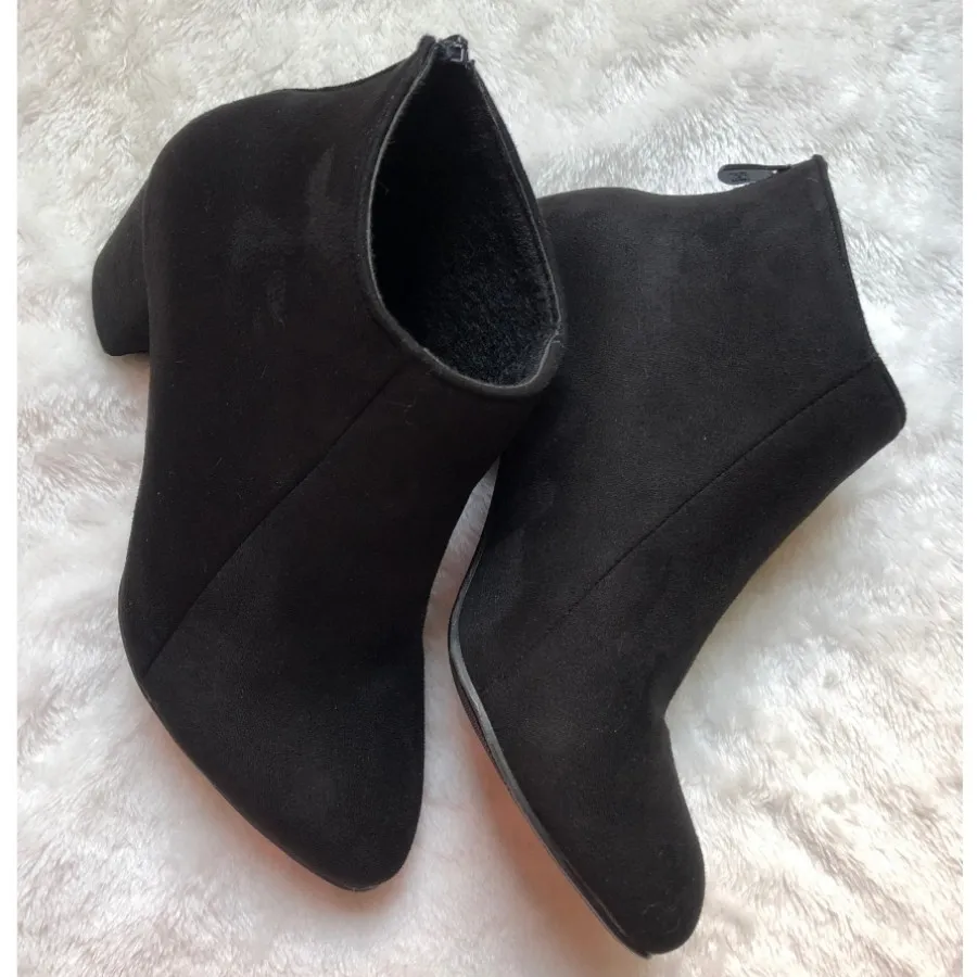 نیم بوت مخمل پشت زیپ