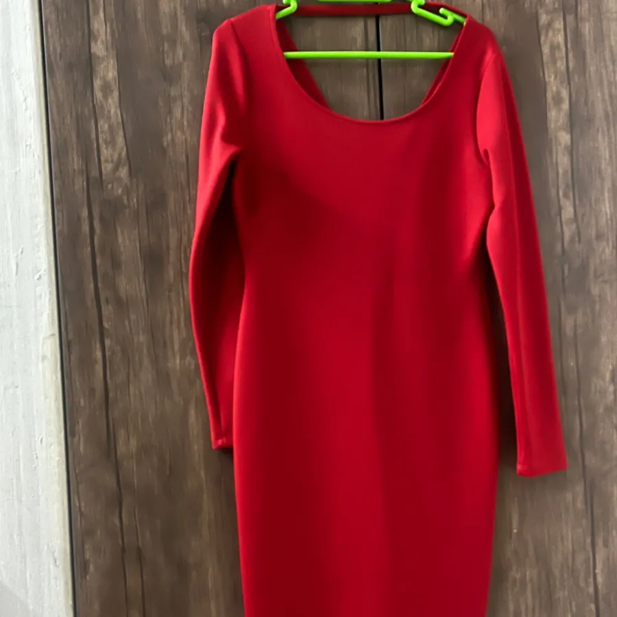 پیراهن قرمز