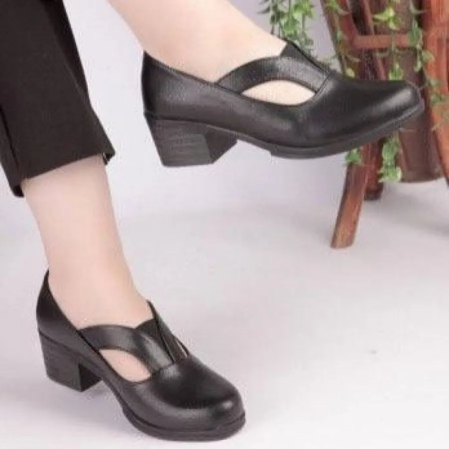 کفش پاشنه دار ریواس