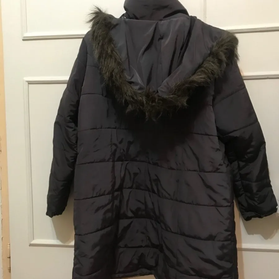 کاپشن بارونی کلاهدار