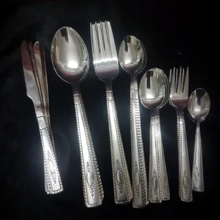 سرویس قاشق وچنگال وکارد