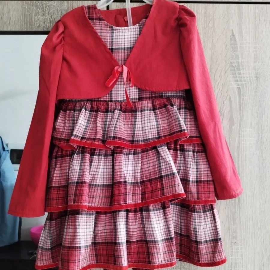 پیراهن دخترانه