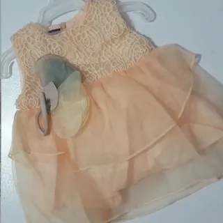 پیراهن نوزادی