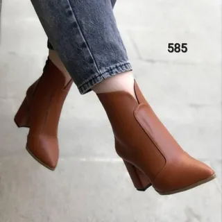 نیم بوت پاشنه دار