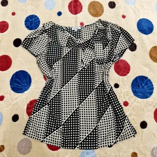 شومیز خالخالی