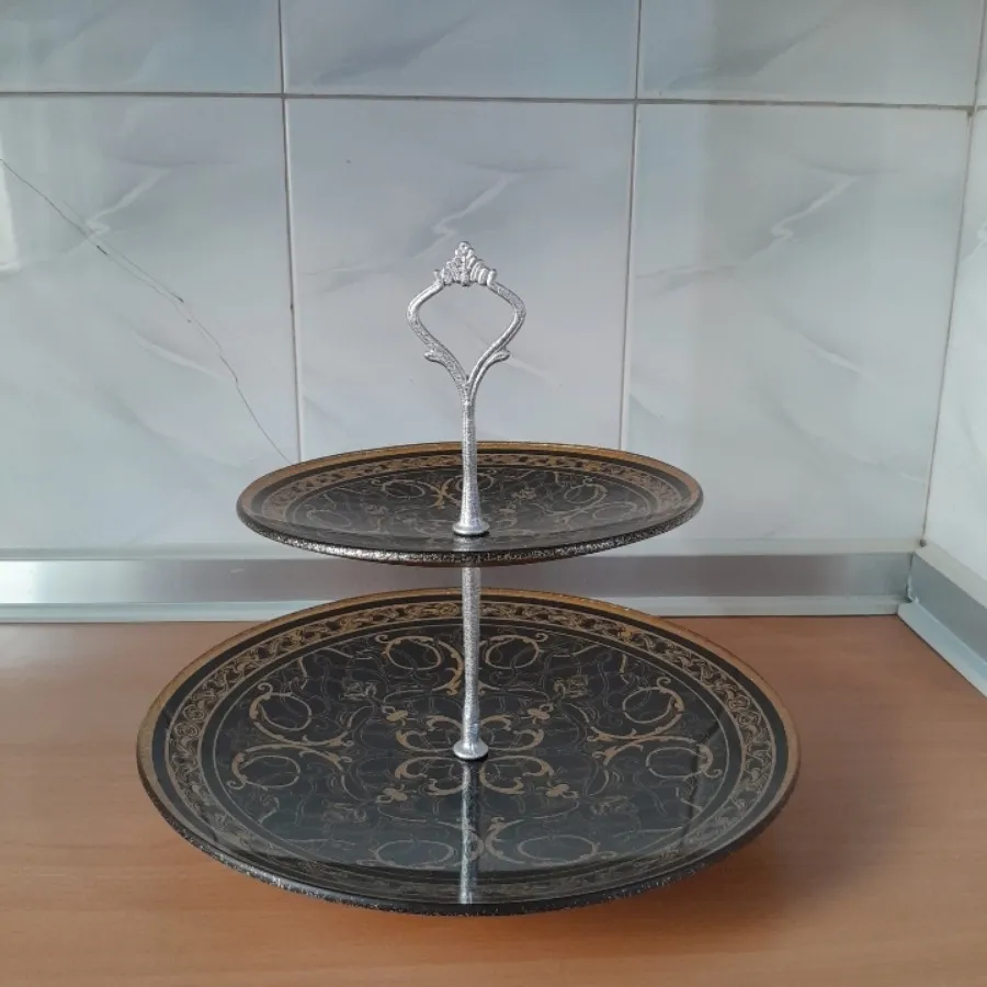 شیرینی خوری