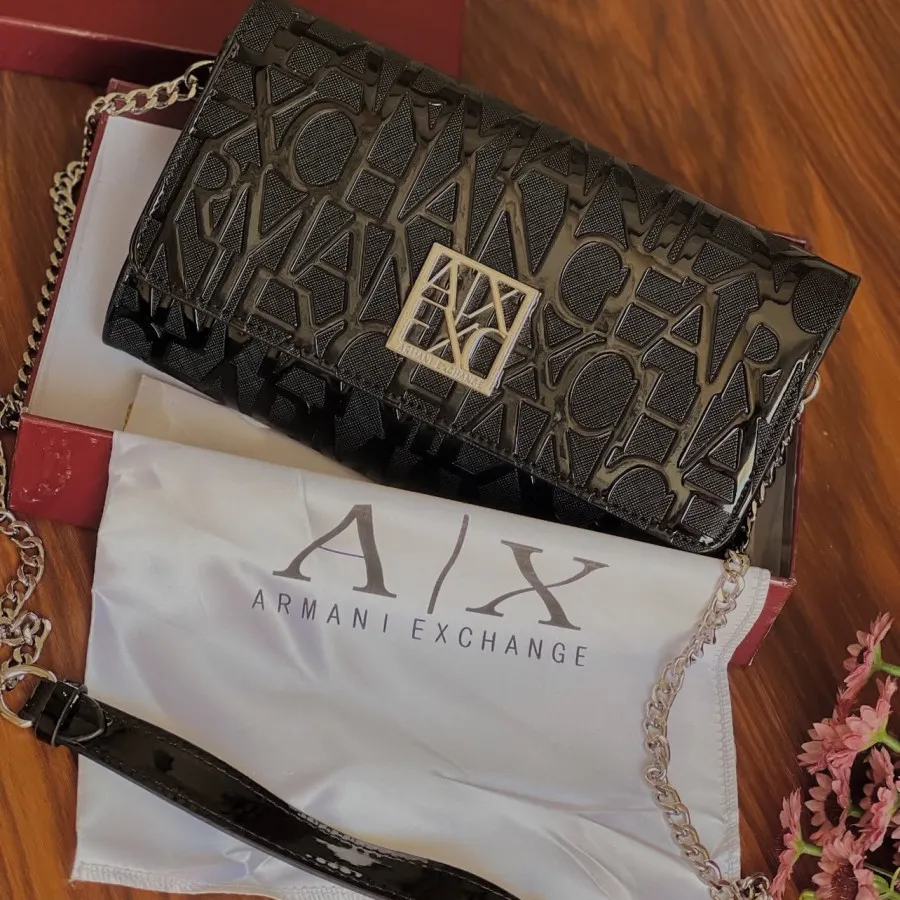 کراس بادی آرمانی اکسچنج