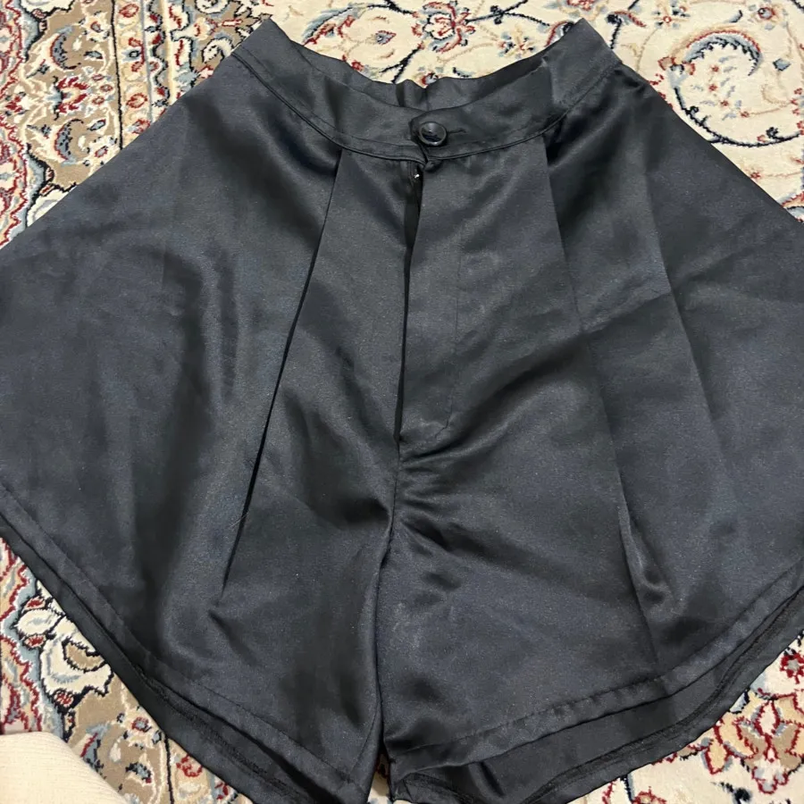 شلوارک ساتن