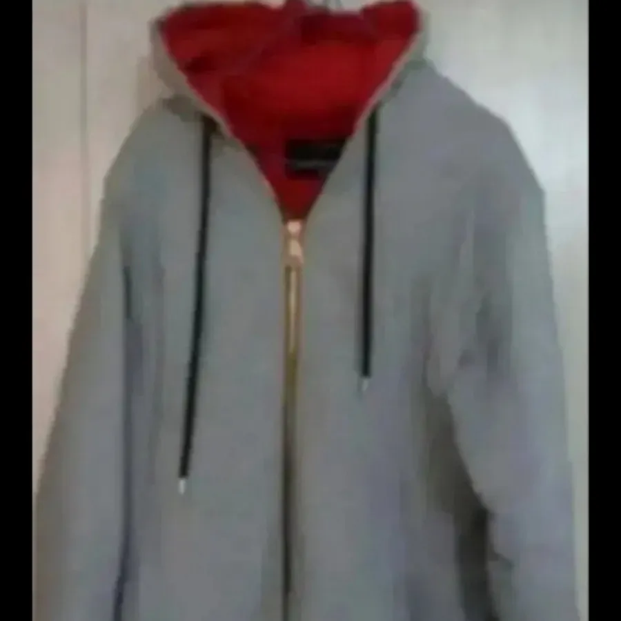 هودی کلاه دار