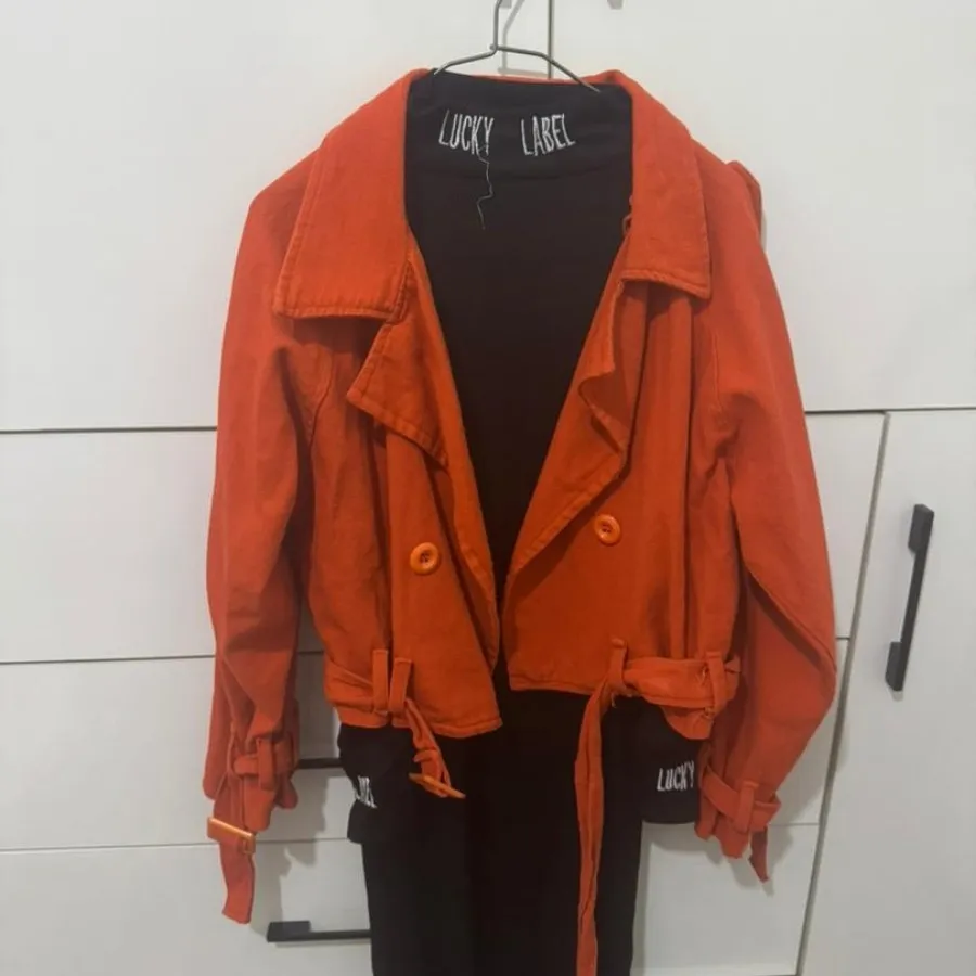 کت پاییزی نارنجی