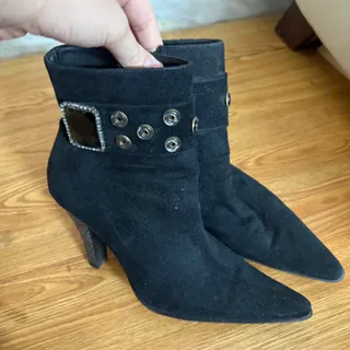 بوت پاشنه دار سالم