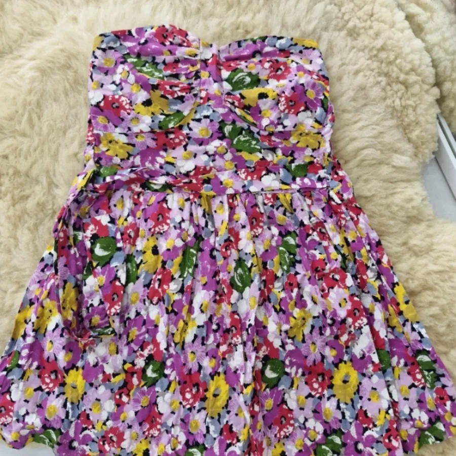 پیراهن گل های بهشت