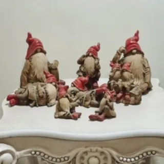 مجسمه کوتوله ها