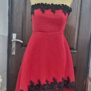 پیراهن مجلسی دنباله دار