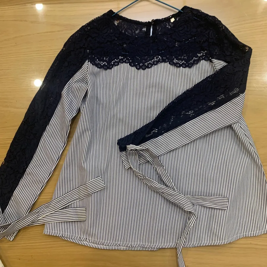 شومیز راه راه گیپوردار