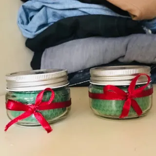 یک جفت شمع یلدا در دار