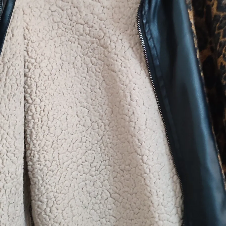 کاپشن پلنگی