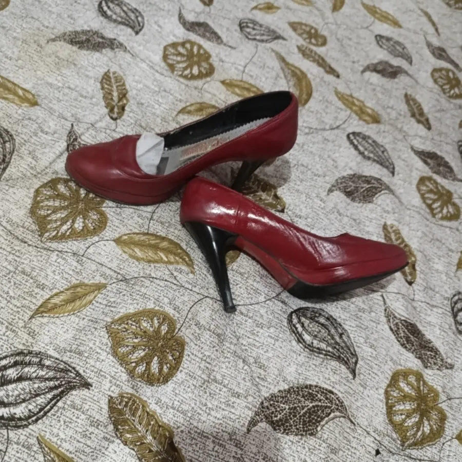 کفش پاشنه بلند