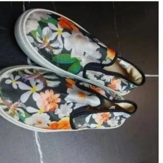 کفش ال سی والکیکی