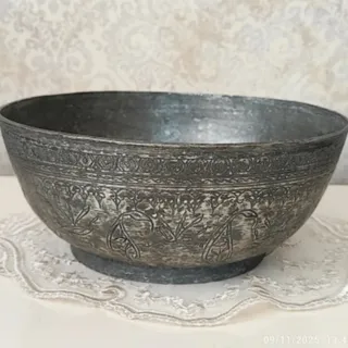 قدح بزرگ قدیمی مسی