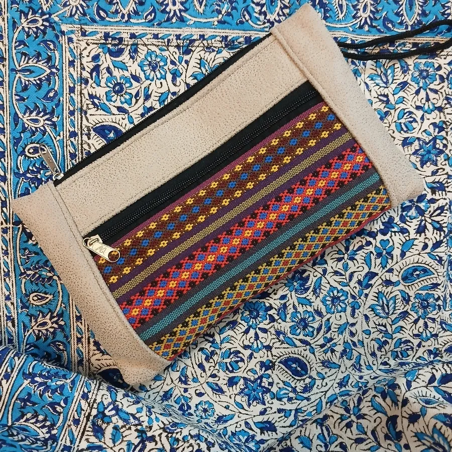 کیف لوازم آرایش سنتی