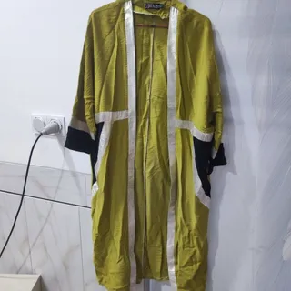 مانتو جلو باز