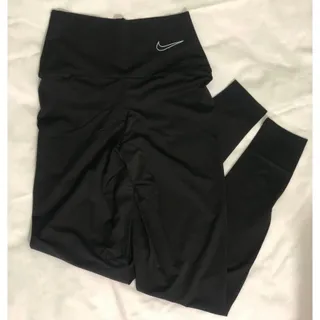 لگ ورزشی پشت چین