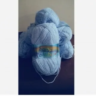 کاموا آبی وقرمز تیره