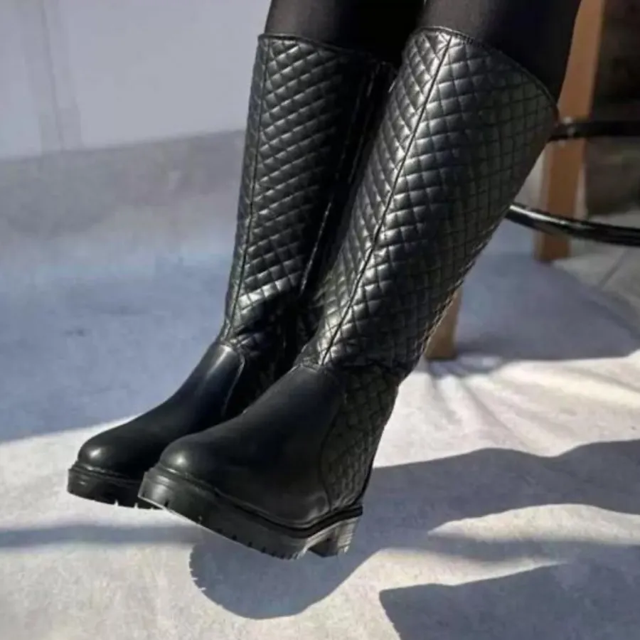 بوت مشکی در حد نو