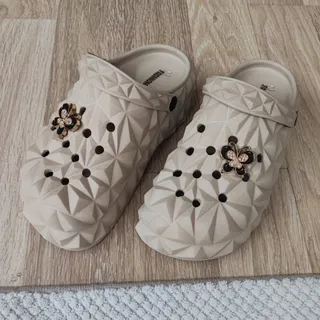 کراکس پروانه