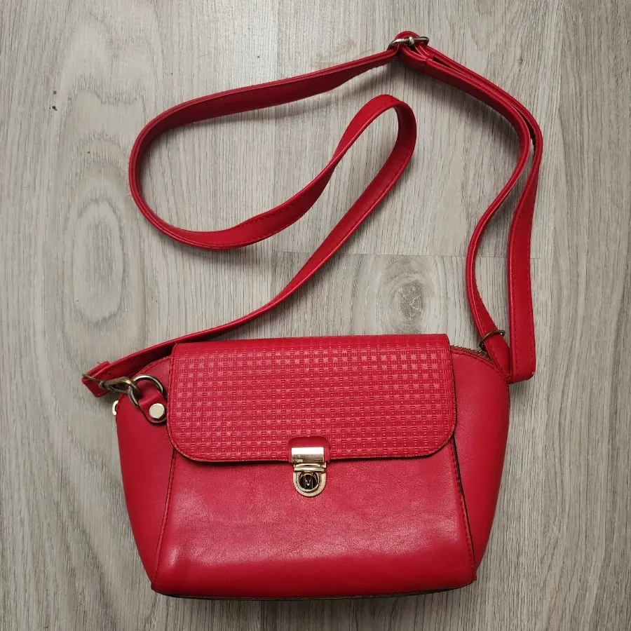 کیف دوشی قرمز