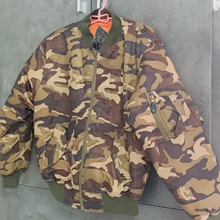 کاپشن خلبانی کاملآ نو