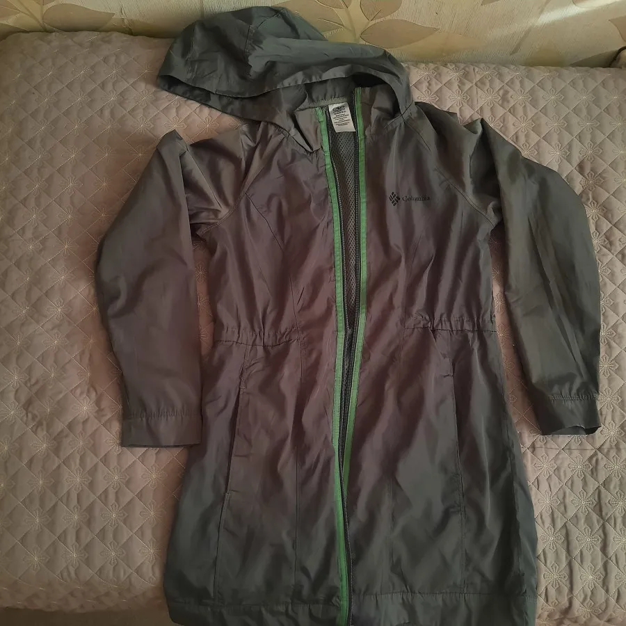 کاپشن / بادگیر ورزشی