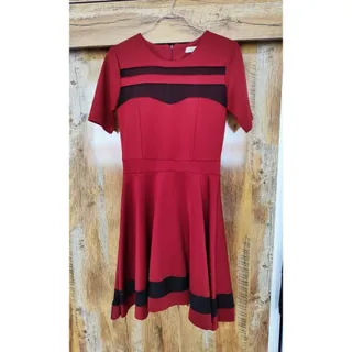 پیراهن دخترانه