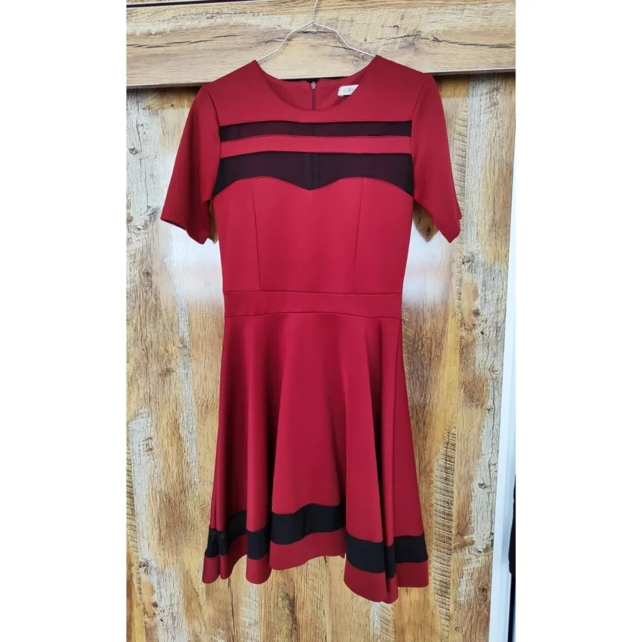 پیراهن دخترانه